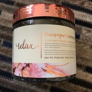 MANA KADAR CHAMPAGNE CHARCOAL BODY SCRUB